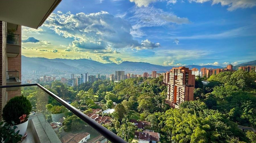 Luxury apartment with Panoramic Views in El Poblado