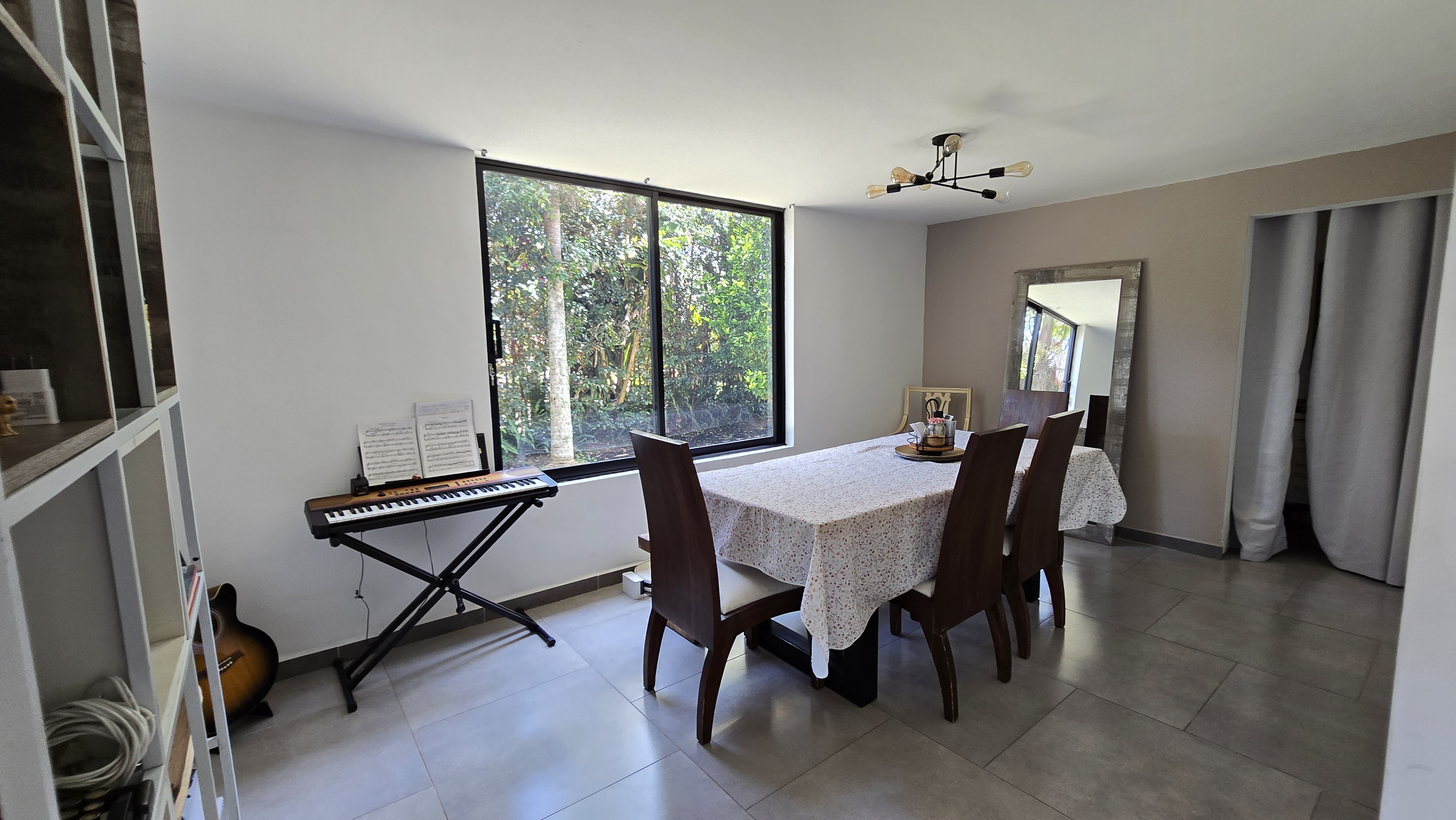 Dining Room 1 in dining_room